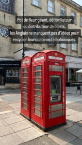 Pots de fleur géant, défibrillateur ou distributeur de billets, les Anglais ne manquent pas d'idées pour recycler leurs cabines téléphoniques.